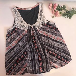 Taylor & Sage Floral Top with lace